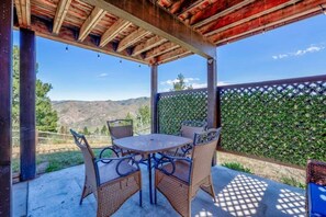 屋外ダイニングエリア