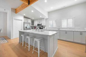 Private kitchen - Downtown Dream: Modern Comfort (Boise)