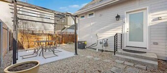 Downtown Dream: Modern Comfort
