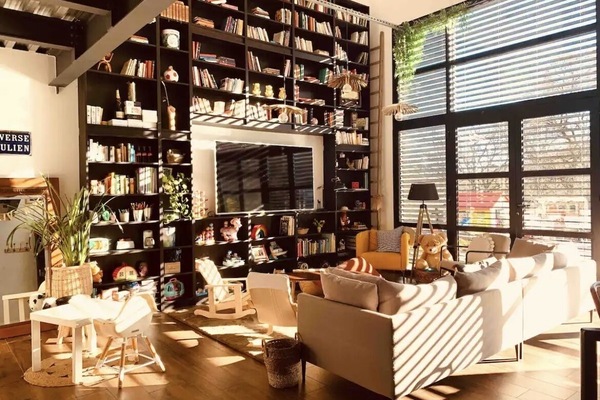 TV, table football, ping pong