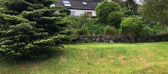 Cosy traditional pet friendly Skye cottage