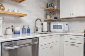 Fridge, microwave, oven, stovetop - Ocean-View 1BR | Wake Up to the Atlantic | Prime Location (Myrtle Beach)