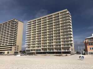 Exterior - JUST STEPS TO THE BEACH! THIRD floor makes it feel like you are on the beach! (Gulf Shores)