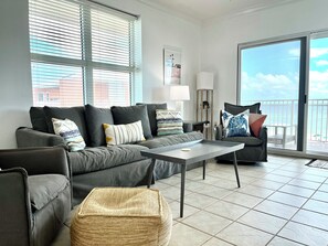 Smart-TV, DVD-spiller og fotballspill