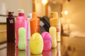 Bathroom amenities - Hotel Fine Garden Sakai (Sakai)