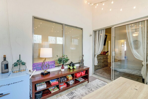 2 bedrooms, desk, iron/ironing board, Internet