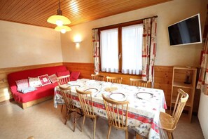 Dining - 2nd floor, balcony, parking, tv, 70m², Les Gets (Les Gets)