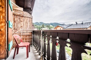 Property grounds - Wifi, 2nd floor, balcony, tv, ski locker, 26m², Les Gets (Les Gets)