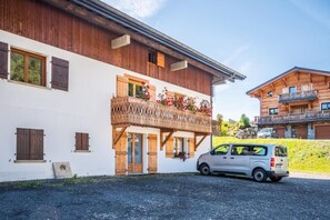 Exterior - 2nd floor, parking, tv, ski locker, 33m², Les Gets (Les Gets)