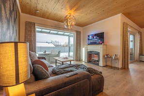 Smart TV y chimenea