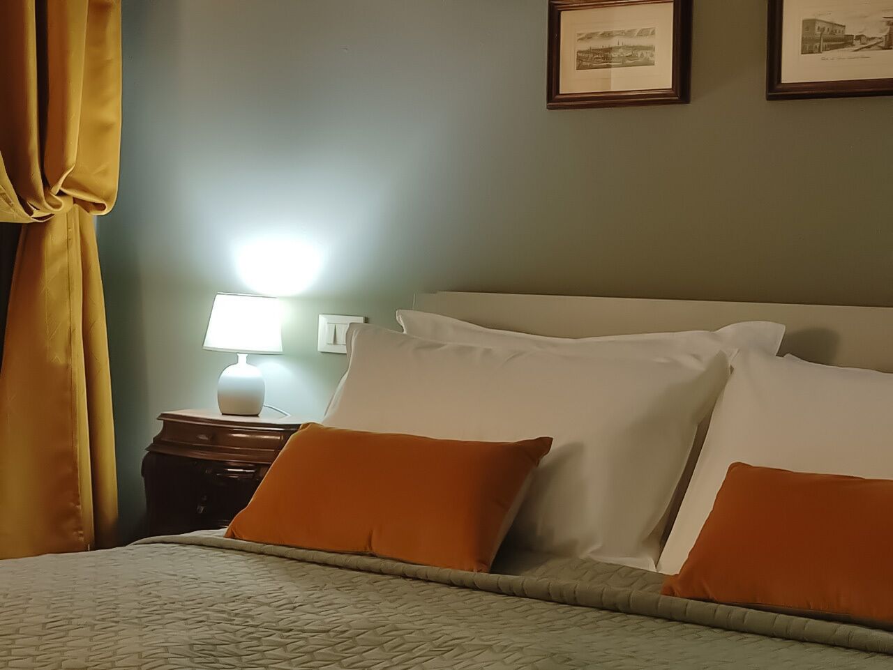 2 bedrooms, soundproofing, iron/ironing board, free WiFi