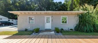 Honky Tonk Hideaway | 2BR Near Historic Main St
