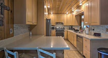 Cozy Mountain Retreat at the Base of Pikes Peak!