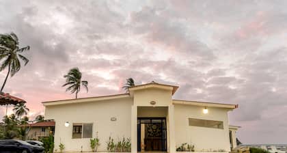 Caribbean Paradise - Beachfront Getaway