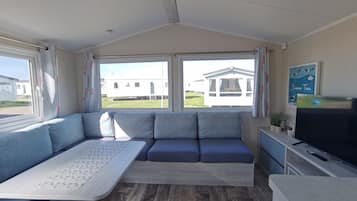 Chalet | Area keluarga | TV