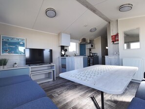 Chalet | Dining - Sea Activities Golden Sands Beach Relax (Mablethorpe)