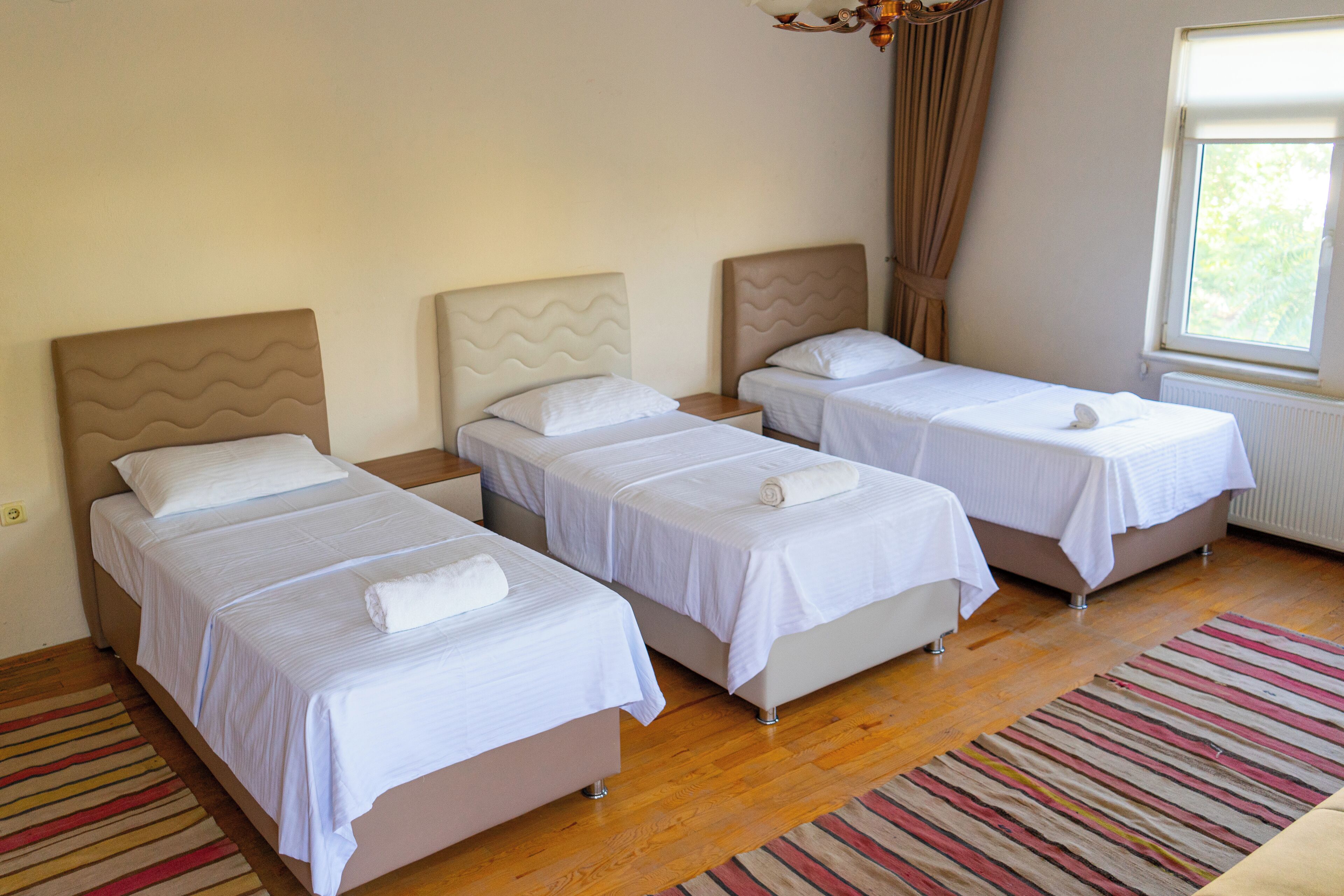 4 多间卧室、办公桌、熨斗/熨衣板、免费 WiFi