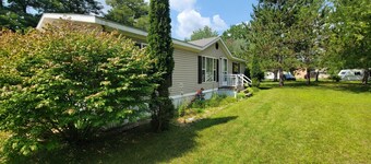 cozy vacation home with fantastic Lake access!