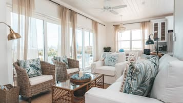 Älytelevisio, DVD-soitin, kirjoja, stereot