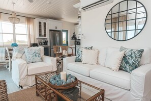 Smart TV, DVD player, books, stereo