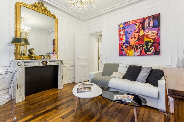 Living area - Luxury Près des Champs Elysées (Paris)