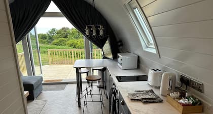 Byrnside Lodge - Luxury Glamping Pod - Sleeps 4+2 - Situated along the NC500