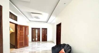 Studio Moderne Dakar K Ndiaye LĂ