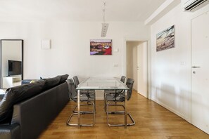 Interior - CDT Duomo - Three Bedroom Apartment, Sleeps 6 (Firenze)