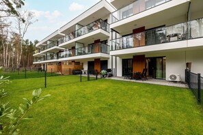 Apartment, 1 Bedroom, Terrace, Beachside | Garden view - Apartment & Garden by Renters Prestige (Dziwnów)