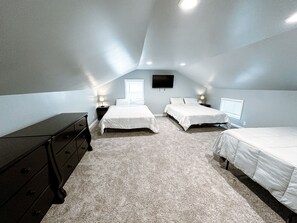 3 bedrooms, desk, iron/ironing board, travel cot - Private Patio Oasis + Fenced In Backyard + In Town! Pet & Family Friendly!  (Ellicottville)