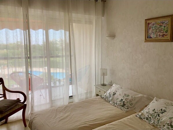 1 bedroom, iron/ironing board, WiFi