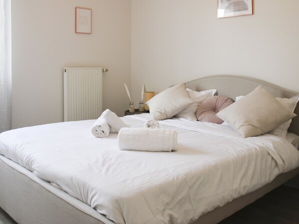 1 bedroom, WiFi, bed sheets