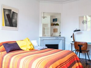 2 makuuhuonetta, silitysrauta/-lauta, Wi-Fi, vuodevaatteet