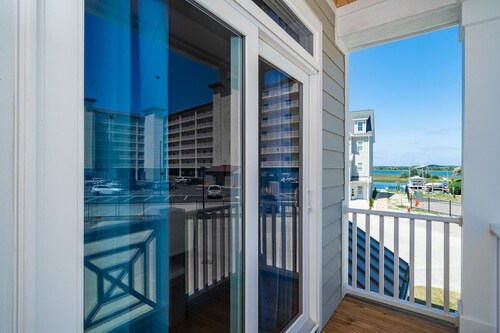 Seaside Serenity - Sleep 10