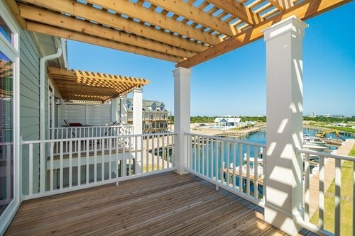 Waterfront Oasis - Sleep 10