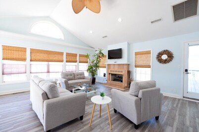 Emily - Offshore Beach Club