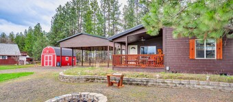 Oregon Cabin on Pine Hollow Reservoir w/ Mtn View!