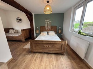 1 bedroom, iron/ironing board, travel cot, WiFi - Le Chalet du Bonheur (Liessies)