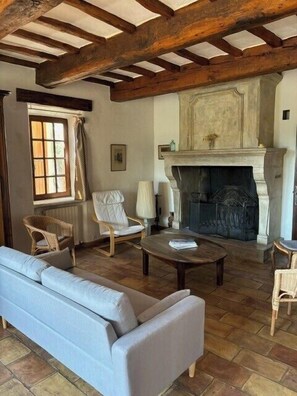 Living area - “Les Campanettes”: Superb Mas in Provence (Gordes)