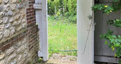 Manoir du 17Ăšme SiĂšcle Proche de la mer