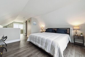 3 bedrooms, iron/ironing board, WiFi, bed sheets - Stunning Views on Delaware Bay (Downe)