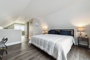 3 bedrooms, iron/ironing board, WiFi, bed sheets - Cozy Home with Stunning Views on the Delaware Bay (Downe)