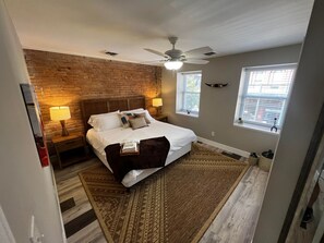 2 bedrooms, iron/ironing board, travel cot, WiFi