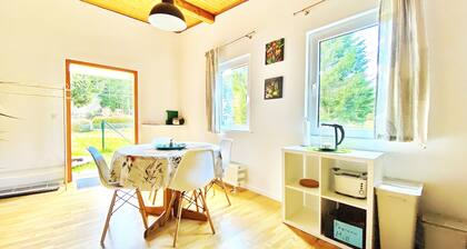Fewo - Waldrand-lage mit Garten, Grill & Parkplatz. Haustiere Willkommen