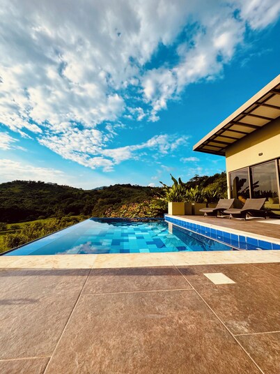 Villa Juliana
An Unforgettable Experience for All Your Senses