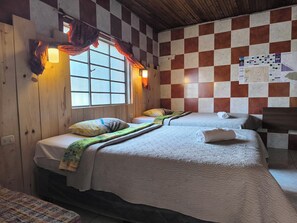 Comfort tweepersoonskamer | Luxe beddengoed, donzen dekbedden, individueel gedecoreerd