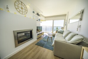 Télévision, cheminée