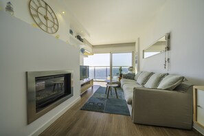 Fernseher, Kamin