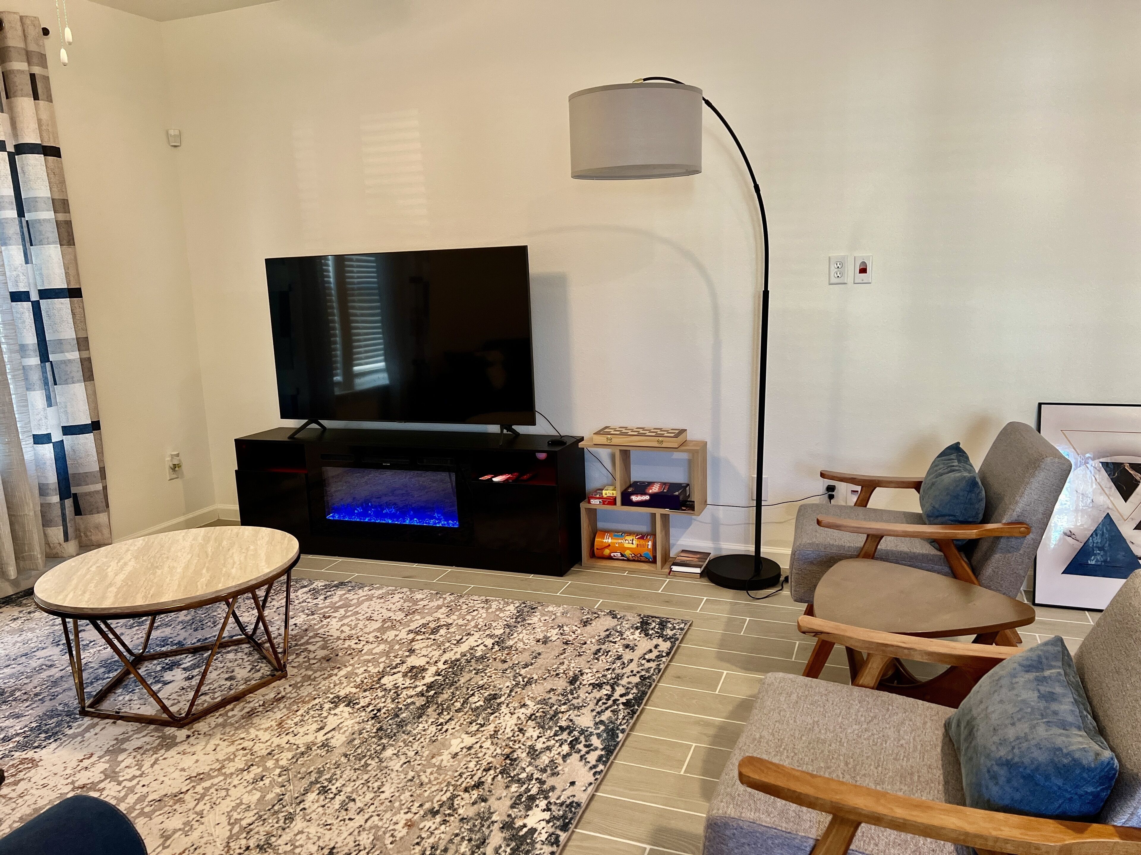 Luxury Home Near UF - Gamedays, Families, & More!