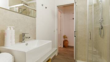 House | Bilik Mandi | Tisu tandas